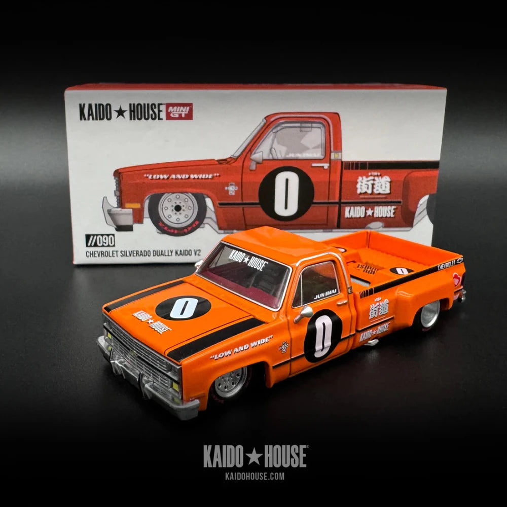 Mini GT - 1:64 Chevrolet Silverado Dually Kaido Works V2