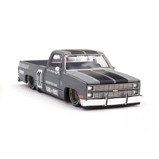 Mini GT - 1:64 Chevrolet Silverado Kaido House Grey V2