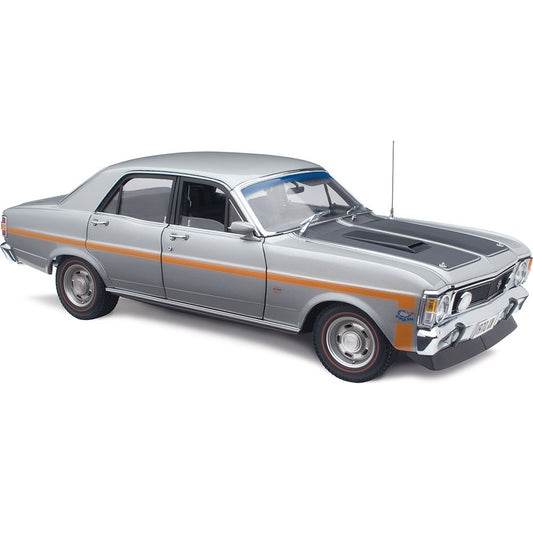 PRE-ORDER CC - 1:18 Ford Falcon XW GT-HO Phase 2 Silver Fox